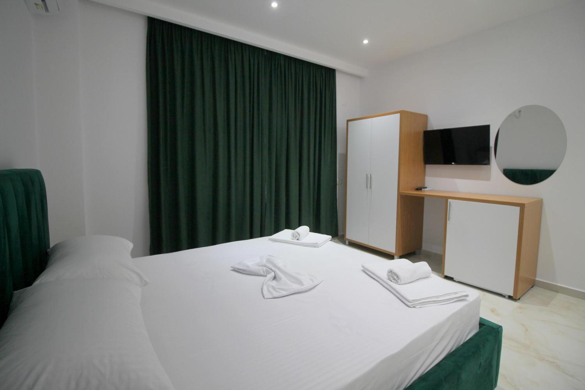 Moonshine Hotel Ksamil Exterior photo