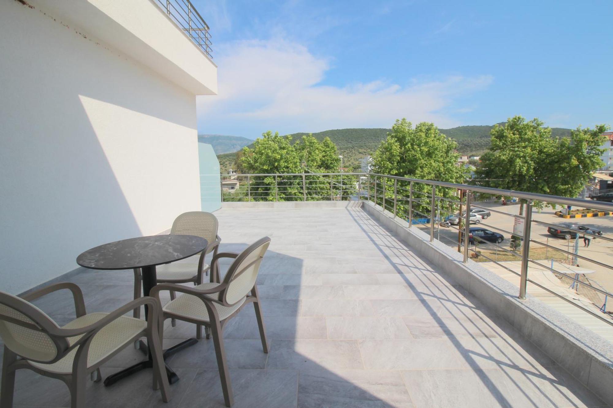 Moonshine Hotel Ksamil Exterior photo
