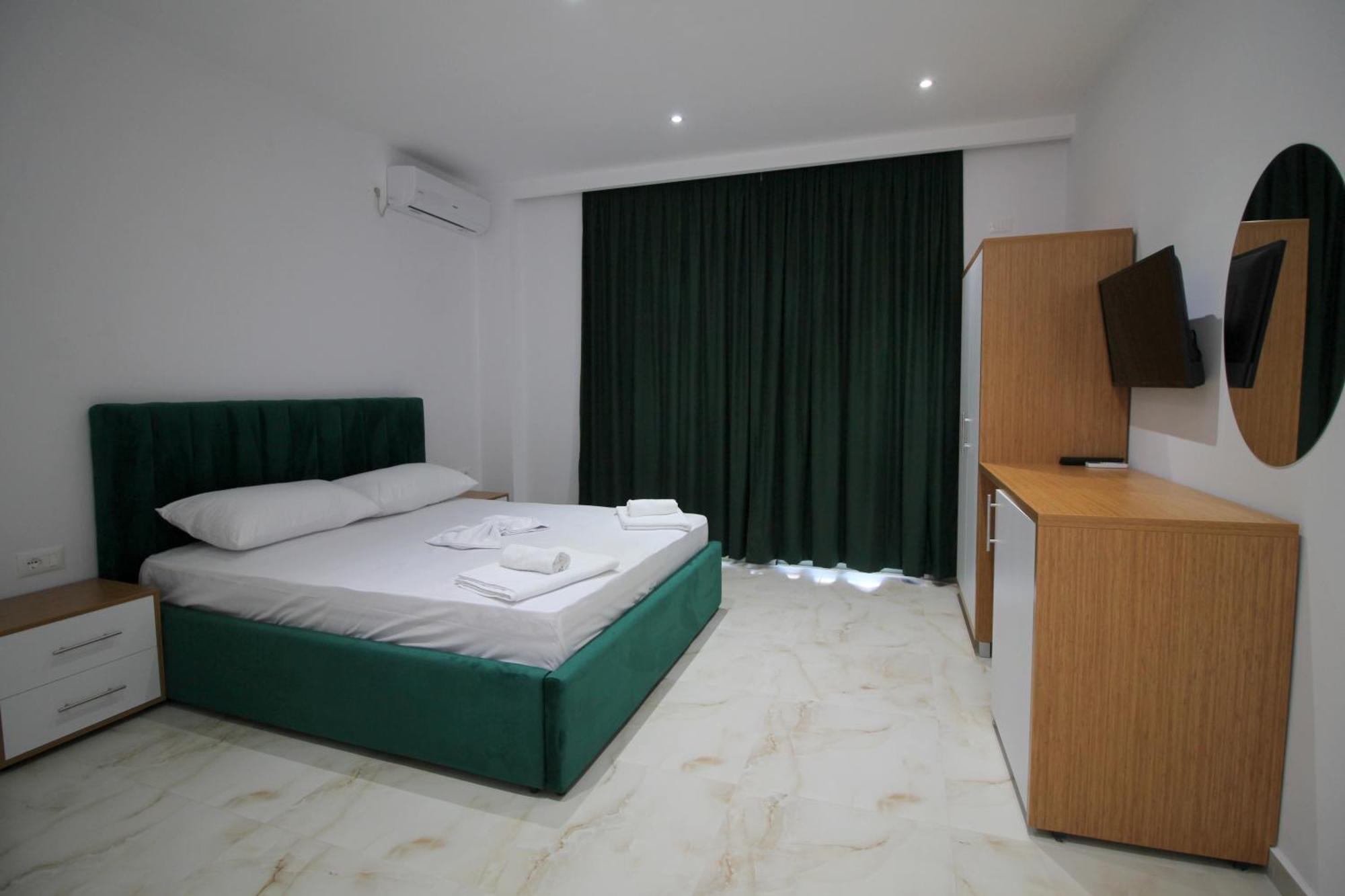 Moonshine Hotel Ksamil Exterior photo